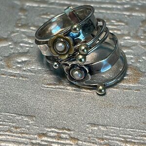 Check out this stunning stainless steel ring 🌼 It's a one-of-a-kind beauty!